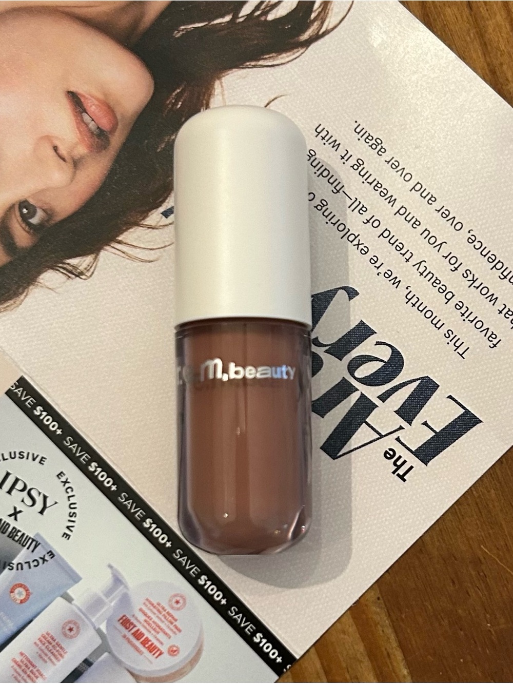 R.E.M. Beauty Liquid Eyeshadow in BRB